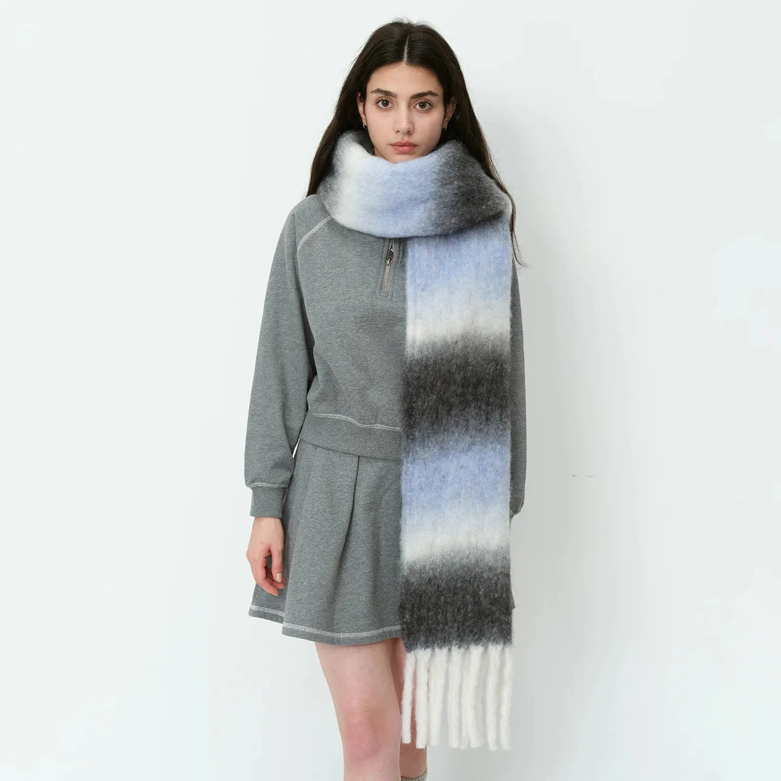 Design Warm Temperament Gradient Color Wool Thickened Winter Scarf