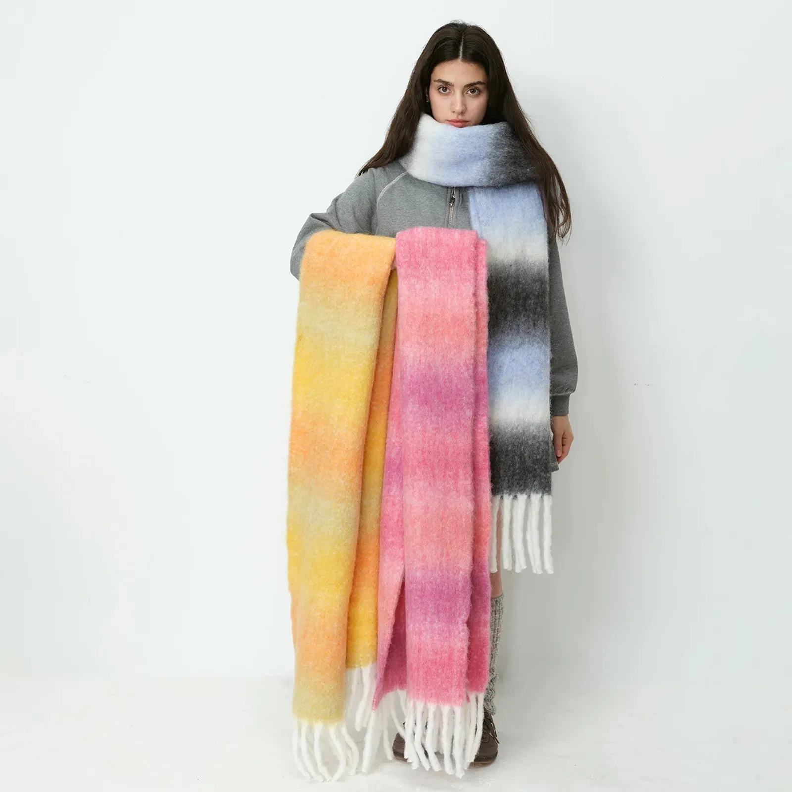 Design Warm Temperament Gradient Color Wool Thickened Winter Scarf