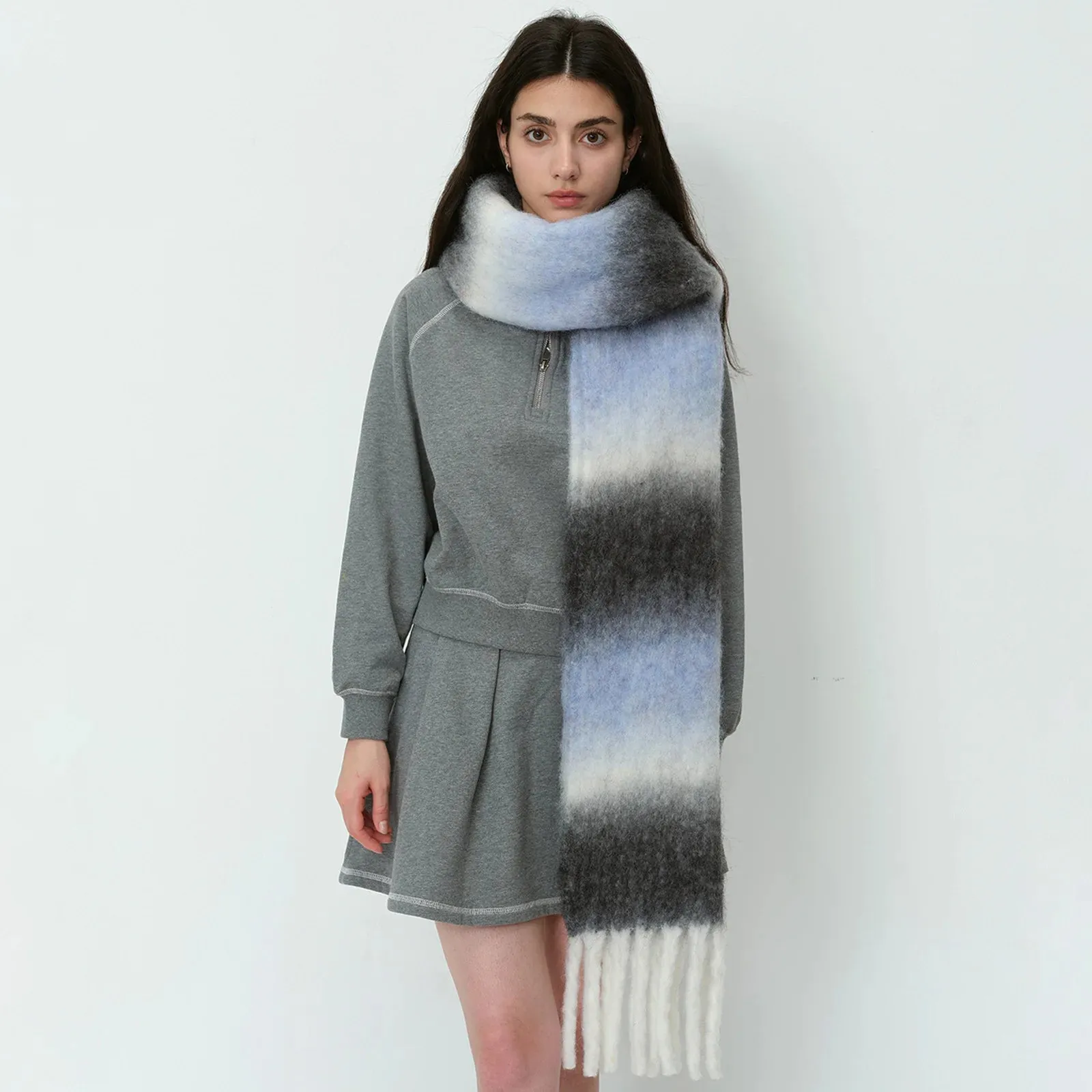 Design Warm Temperament Gradient Color Wool Thickened Winter Scarf