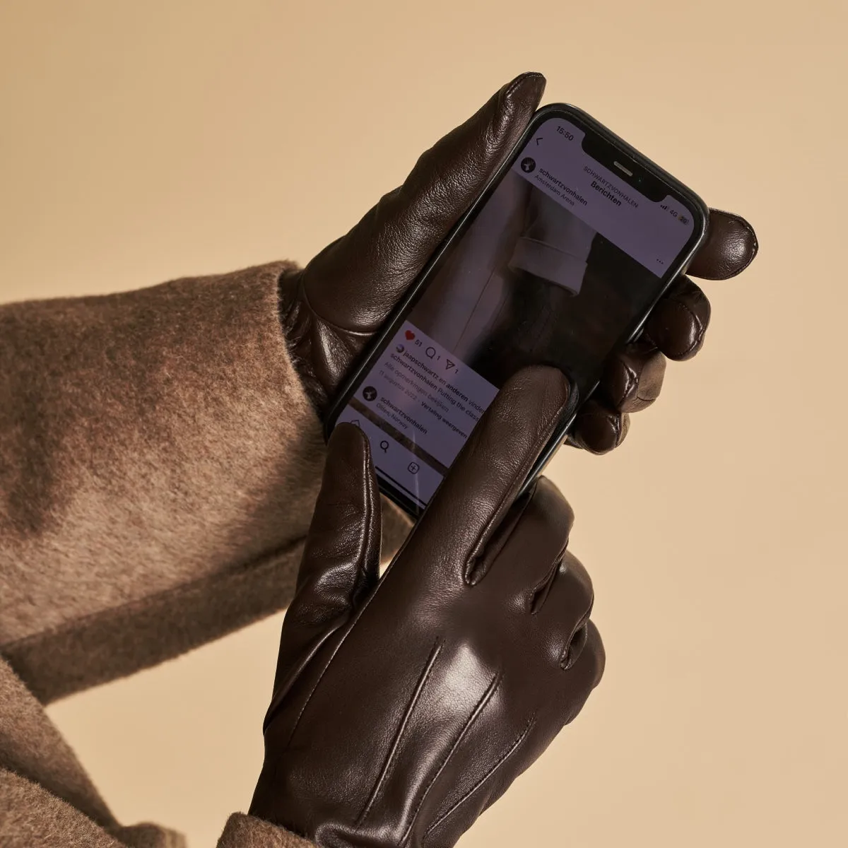 Lily (dark brown) - sheepskin leather gloves with warm fleece lining & touchscreen feature