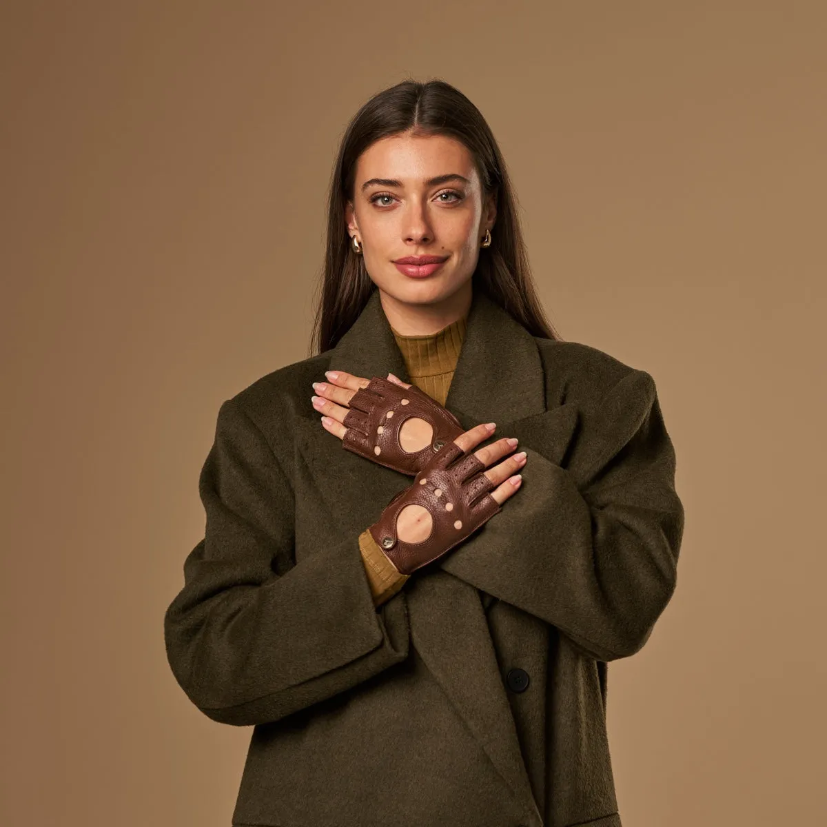 Robyn (brown) – luxurious fingerless driving gloves made of American deerskin leather