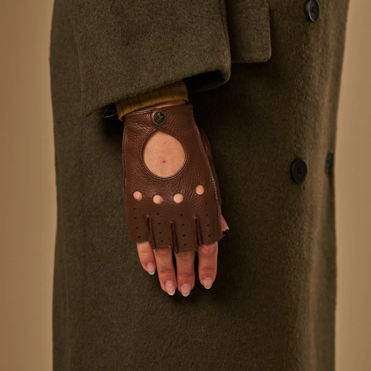 Robyn (brown) – luxurious fingerless driving gloves made of American deerskin leather