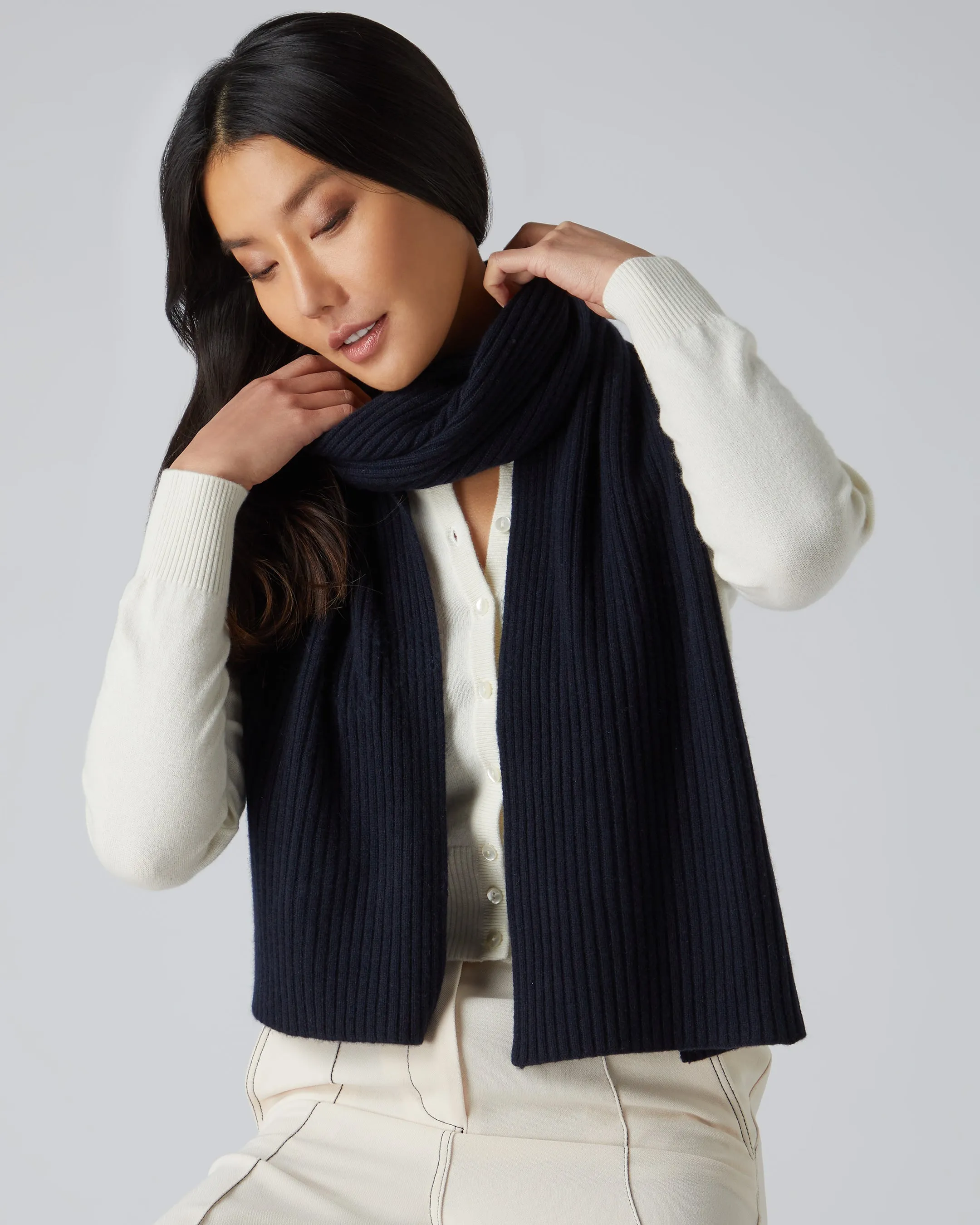 Unisex Short Ribbed Cashmere Scarf Navy Blue