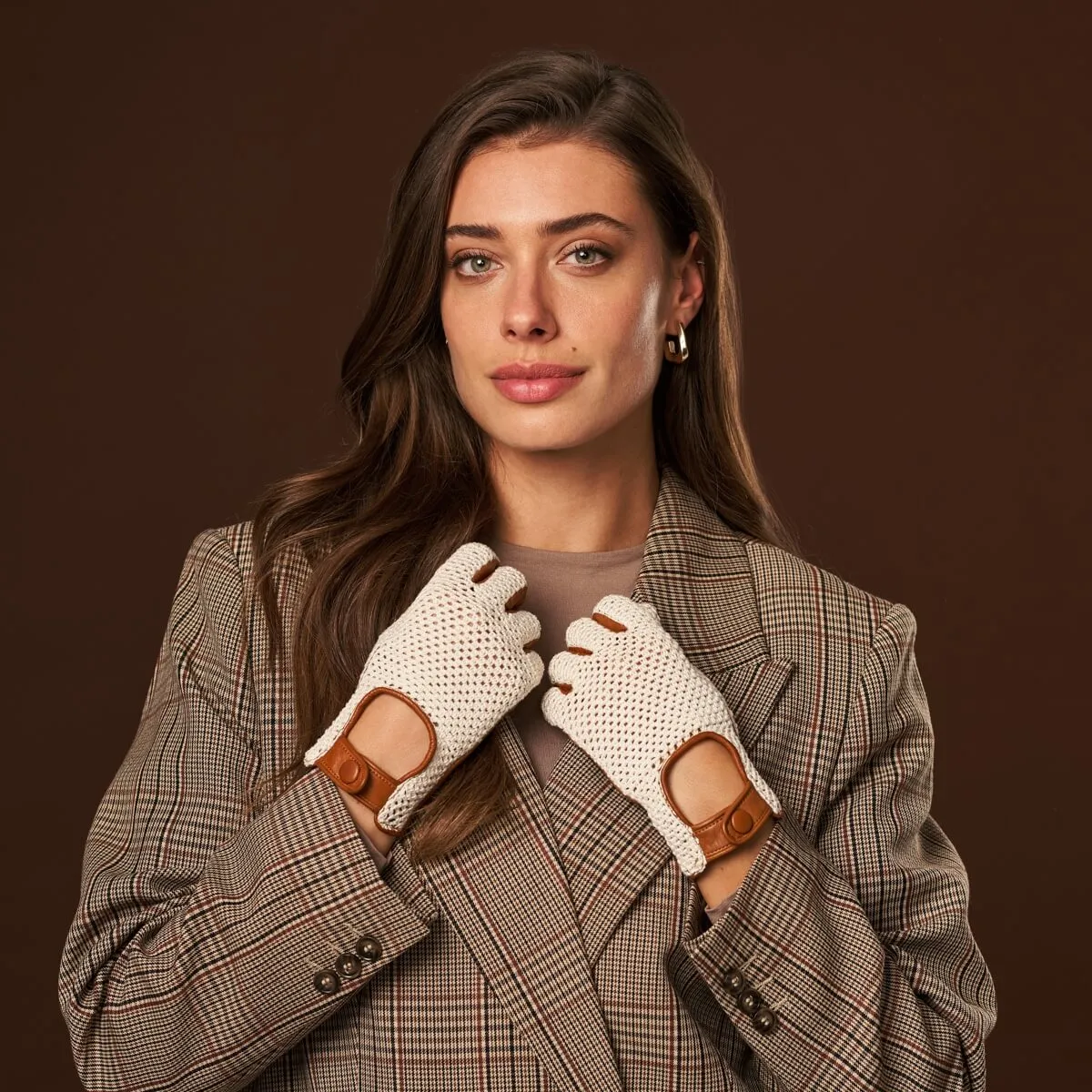 Valeria (cognac) - Hand-sewn Italian crochet driving gloves from lambskin leather